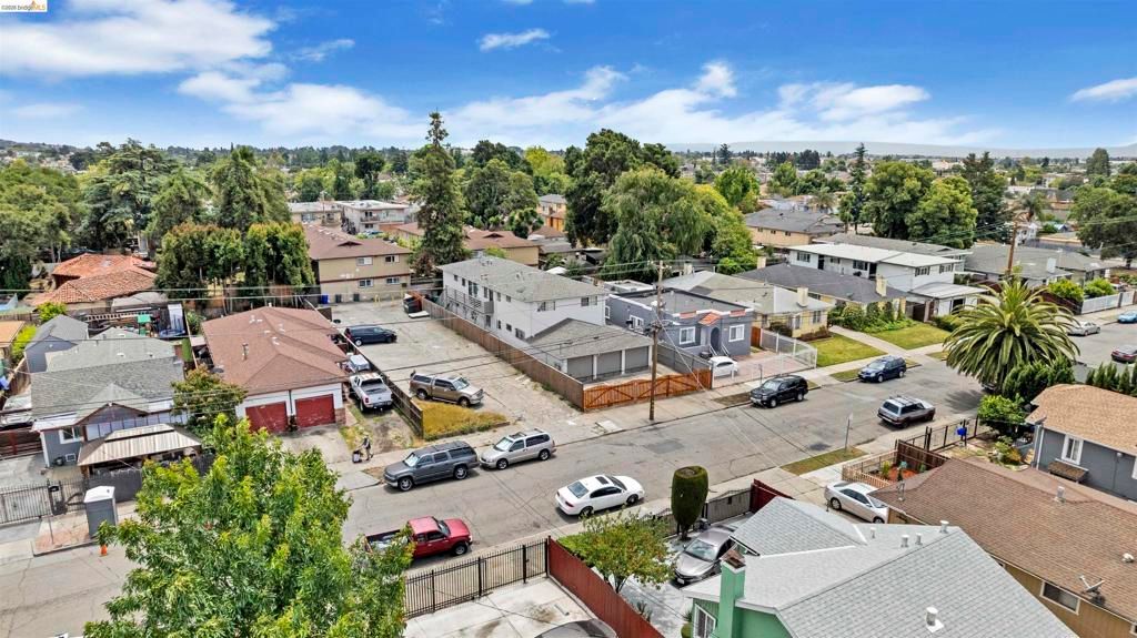 Image 14 of property listing at 2256 83Rd Ave, Oakland, CA 94605