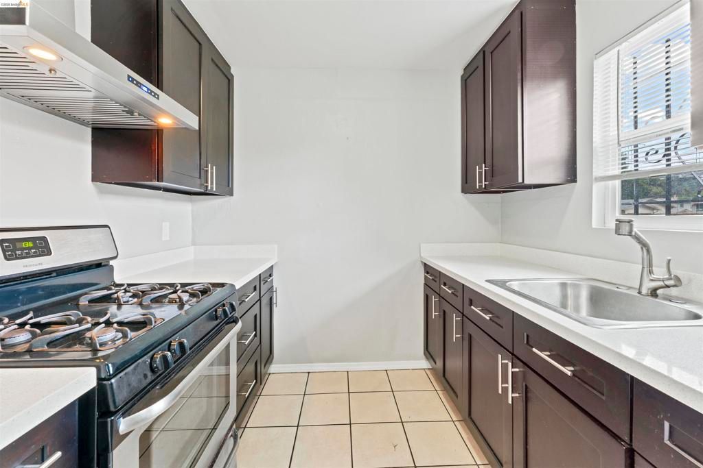 Image 5 of property listing at 2256 83Rd Ave, Oakland, CA 94605