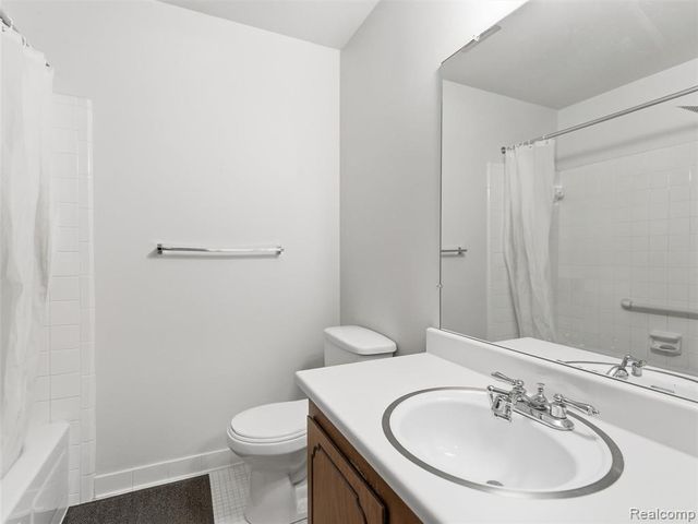 11720 Ina Drive 87, Sterling Heights, MI 48312