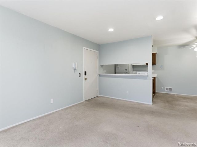 11720 Ina Drive 87, Sterling Heights, MI 48312