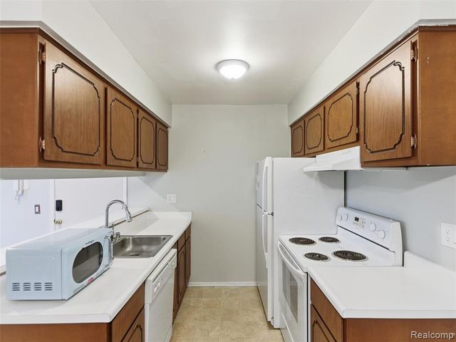 11720 Ina Drive 87, Sterling Heights, MI 48312