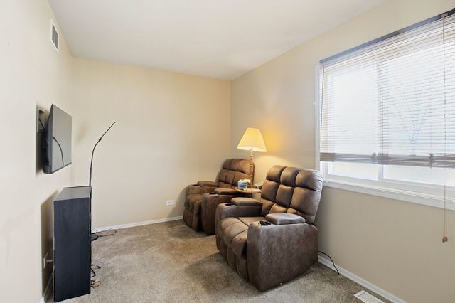 7907 W Kingston Drive, Frankfort, IL 60423