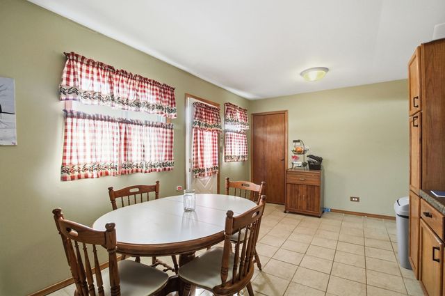 7907 W Kingston Drive, Frankfort, IL 60423