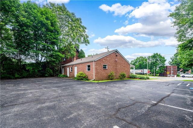 143 E Wallace Ave., New Castle, PA 16101