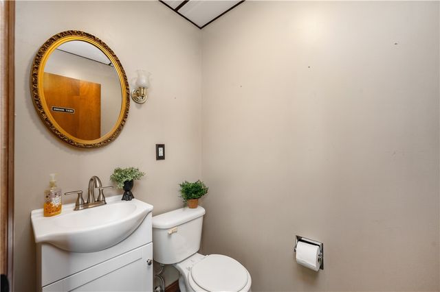 143 E Wallace Ave., New Castle, PA 16101