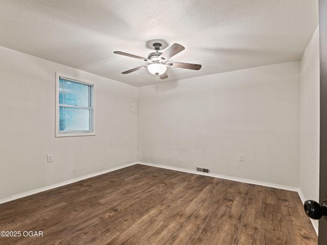 1619 W 2nd Street, Joplin, MO 64801