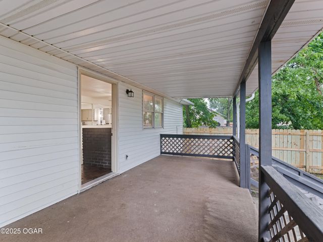 1619 W 2nd Street, Joplin, MO 64801