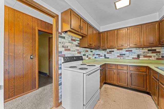 313 Bluff View Court, Portage, WI 53901