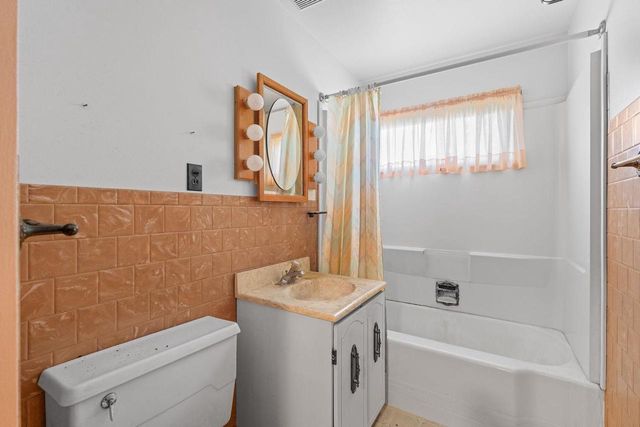 313 Bluff View Court, Portage, WI 53901