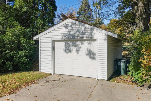 313 Bluff View Court, Portage, WI 53901