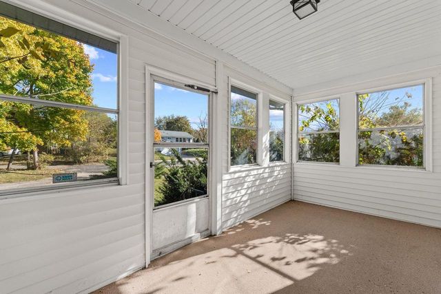 313 Bluff View Court, Portage, WI 53901