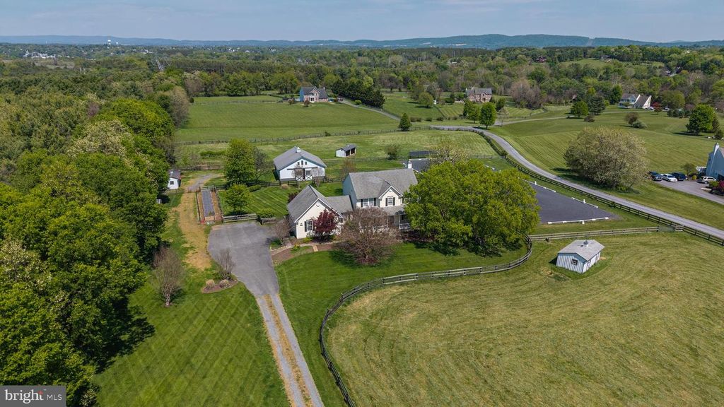 11758 PURCELL RD, Lovettsville, VA 20180