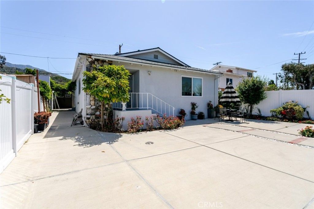 10619 Mountair Avenue, Tujunga, CA 91042