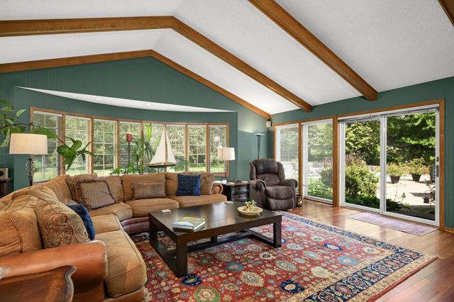 665 Arcadia Drive, Mendota Heights, MN 55118