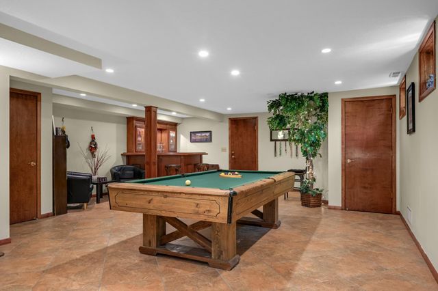 665 Arcadia Drive, Mendota Heights, MN 55118