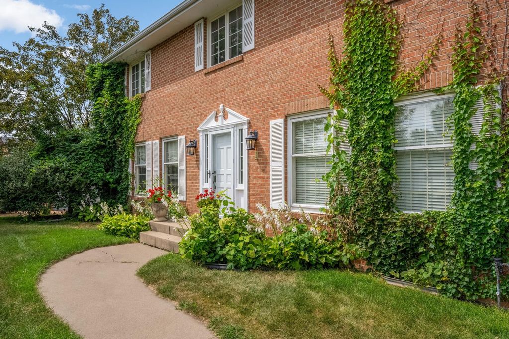 665 Arcadia Drive, Mendota Heights, MN 55118 — photo 2