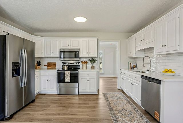 100 Lyon Dr, Portland, TN 37148