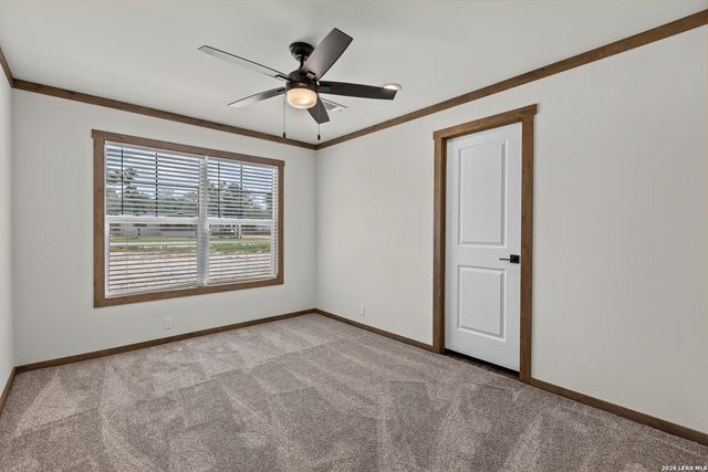140 Syrah St, La Vernia, TX 78121