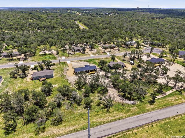 140 Syrah St, La Vernia, TX 78121