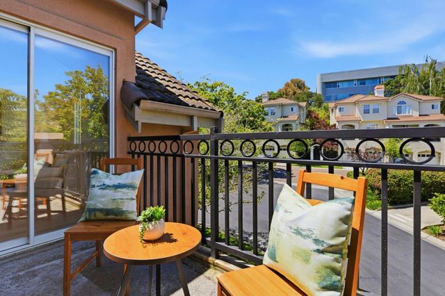 1 Arroyo View Circle, Belmont, CA 94002