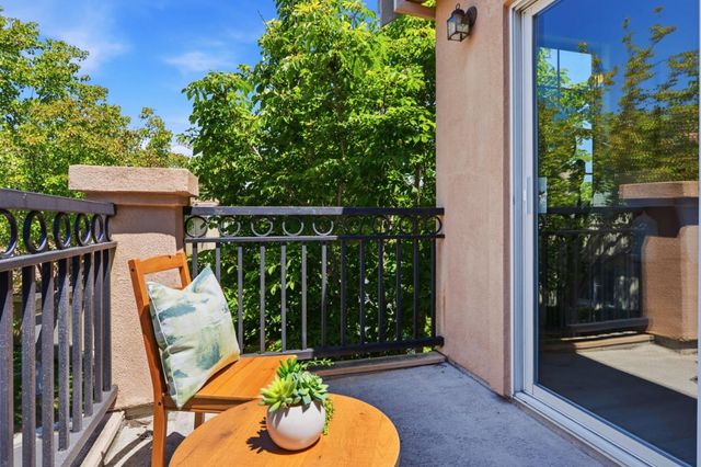 1 Arroyo View Circle, Belmont, CA 94002