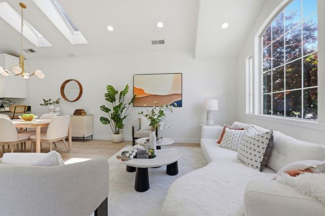 1 Arroyo View Circle, Belmont, CA 94002