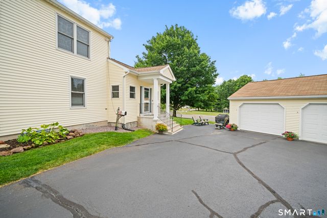 35 North Street, Enfield, CT 06082
