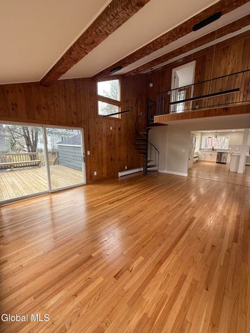 2080 Van Antwerp Road, Niskayuna, NY 12309