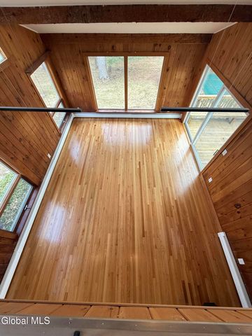 2080 Van Antwerp Road, Niskayuna, NY 12309