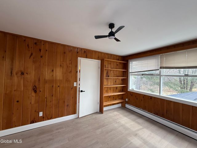 2080 Van Antwerp Road, Niskayuna, NY 12309