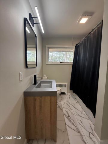 2080 Van Antwerp Road, Niskayuna, NY 12309