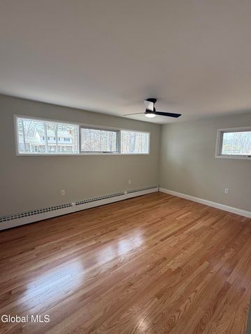 2080 Van Antwerp Road, Niskayuna, NY 12309