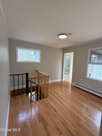 2080 Van Antwerp Road, Niskayuna, NY 12309