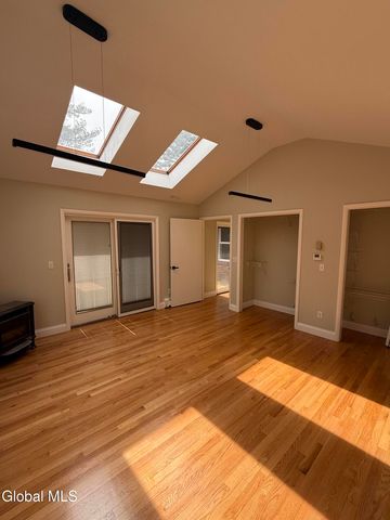 2080 Van Antwerp Road, Niskayuna, NY 12309