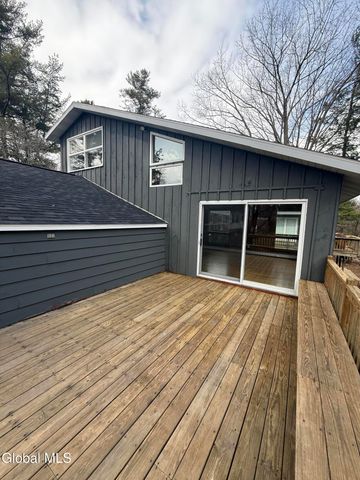 2080 Van Antwerp Road, Niskayuna, NY 12309