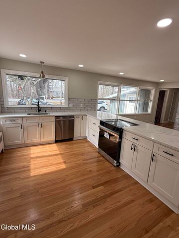 2080 Van Antwerp Road, Niskayuna, NY 12309