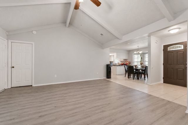 915 Freestone Drive, Arlington, TX 76017