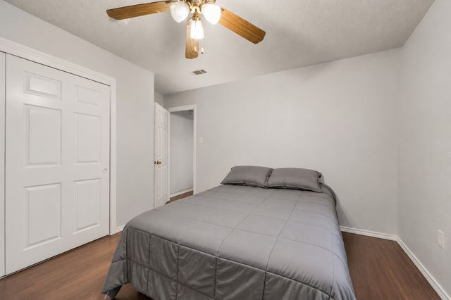 915 Freestone Drive, Arlington, TX 76017