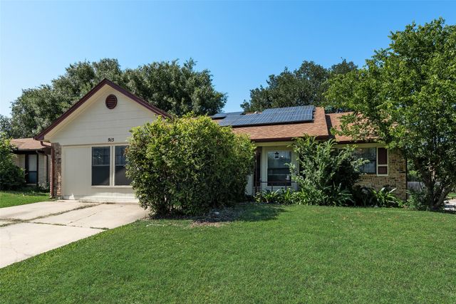 915 Freestone Drive, Arlington, TX 76017