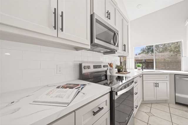 3202 The Highlands Drive, Sugar Land, TX 77478