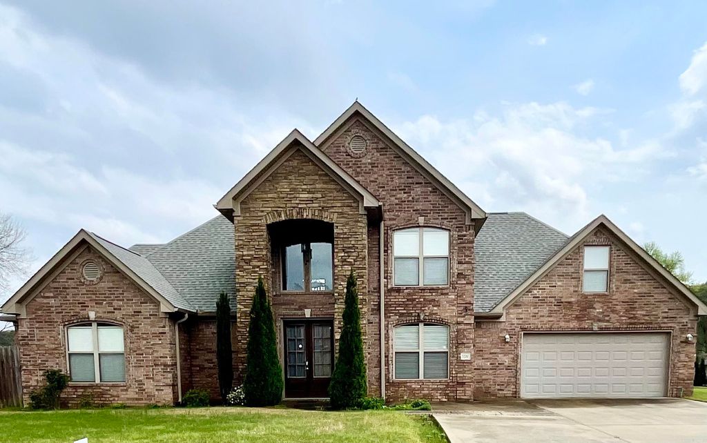3200 Robbins Drive, Bryant, AR 72022