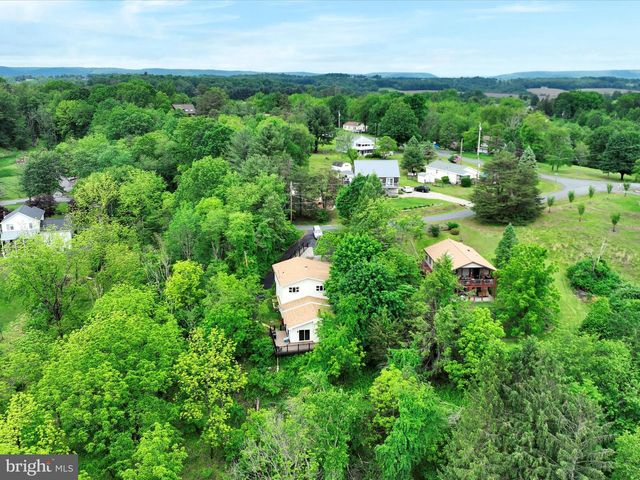 913 WYNONAH DR, Auburn, PA 17922