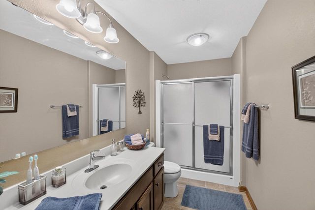 1727 Cloverview STREET, West Bend, WI 53095