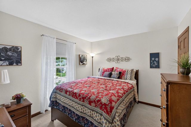 1727 Cloverview STREET, West Bend, WI 53095