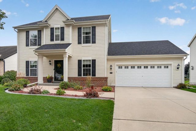 1727 Cloverview STREET, West Bend, WI 53095
