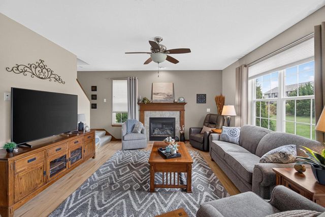 1727 Cloverview STREET, West Bend, WI 53095