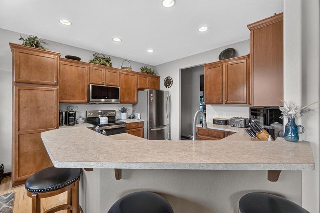 1727 Cloverview STREET, West Bend, WI 53095