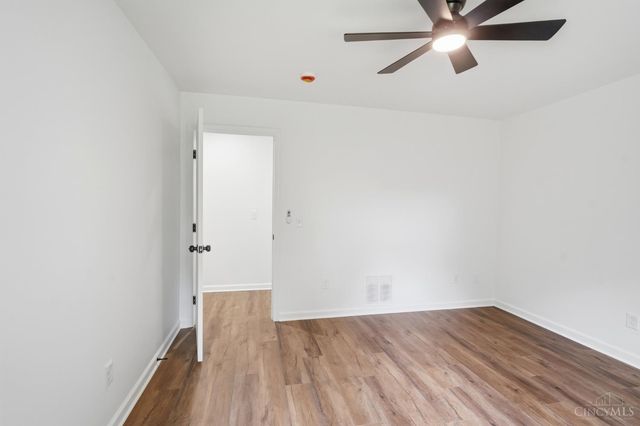 112 W Leslie Avenue, Cincinnati, OH 45215