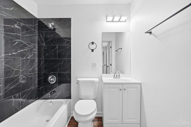 112 W Leslie Avenue, Cincinnati, OH 45215