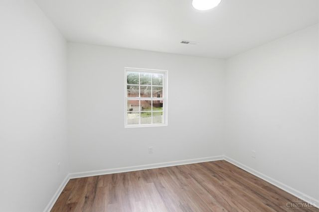 112 W Leslie Avenue, Cincinnati, OH 45215